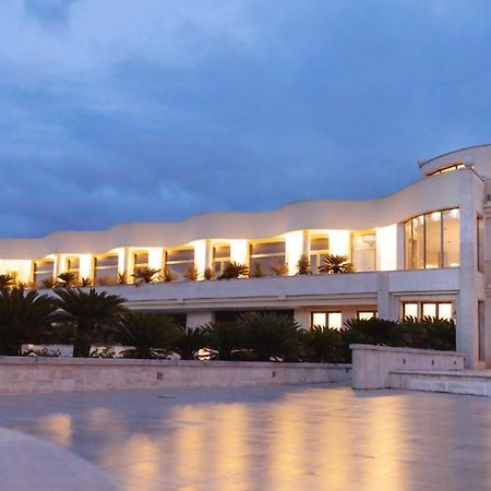 לוקורוטונדו Hotel Donna Crescenza מראה חיצוני תמונה