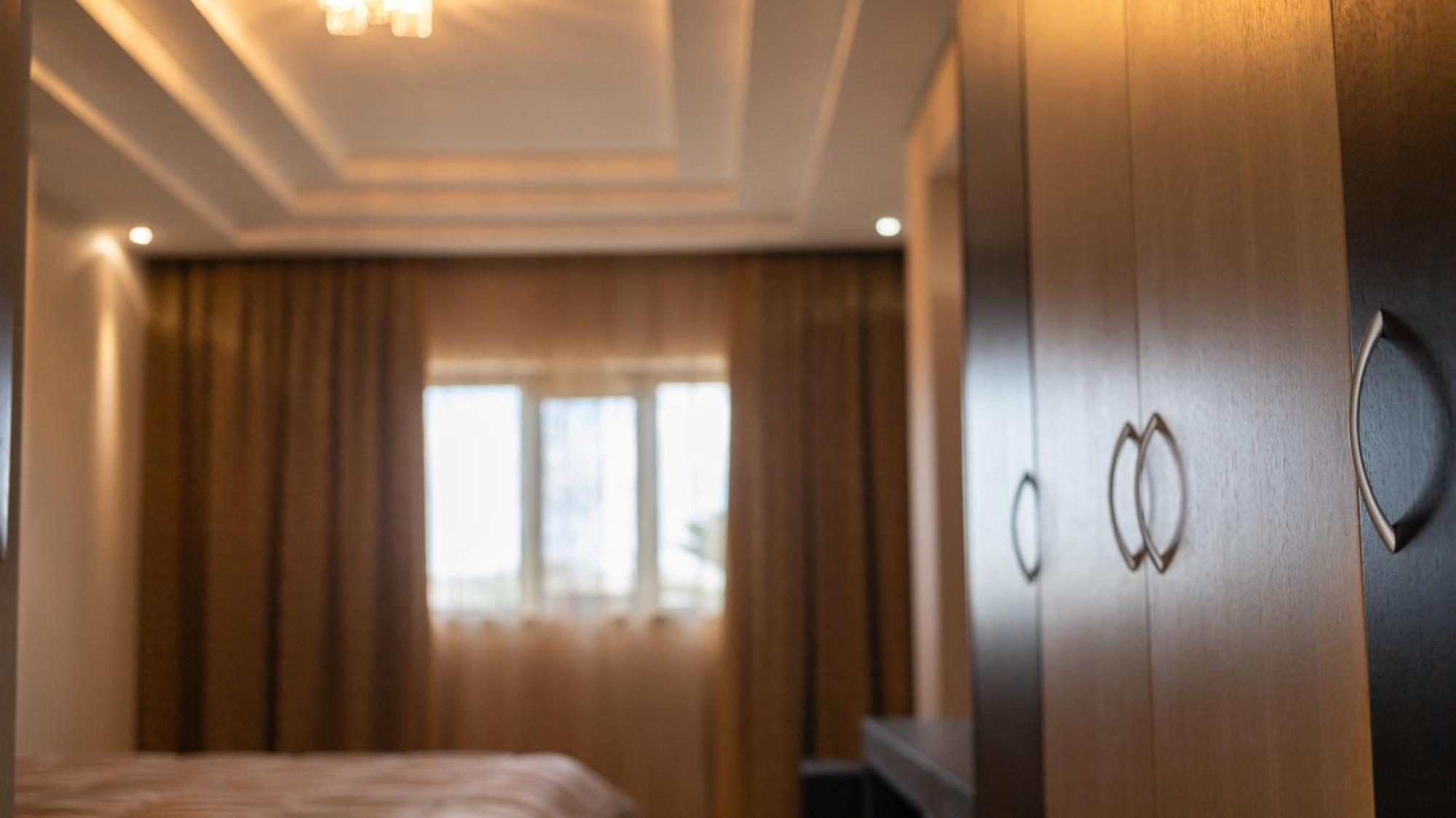 לוקורוטונדו Hotel Donna Crescenza מראה חיצוני תמונה